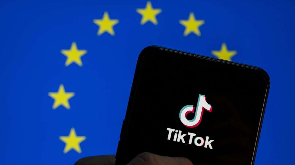 EU Mandates TikTok to Eliminate Addictive Design Patterns and Overhaul Recommendation Algorithm