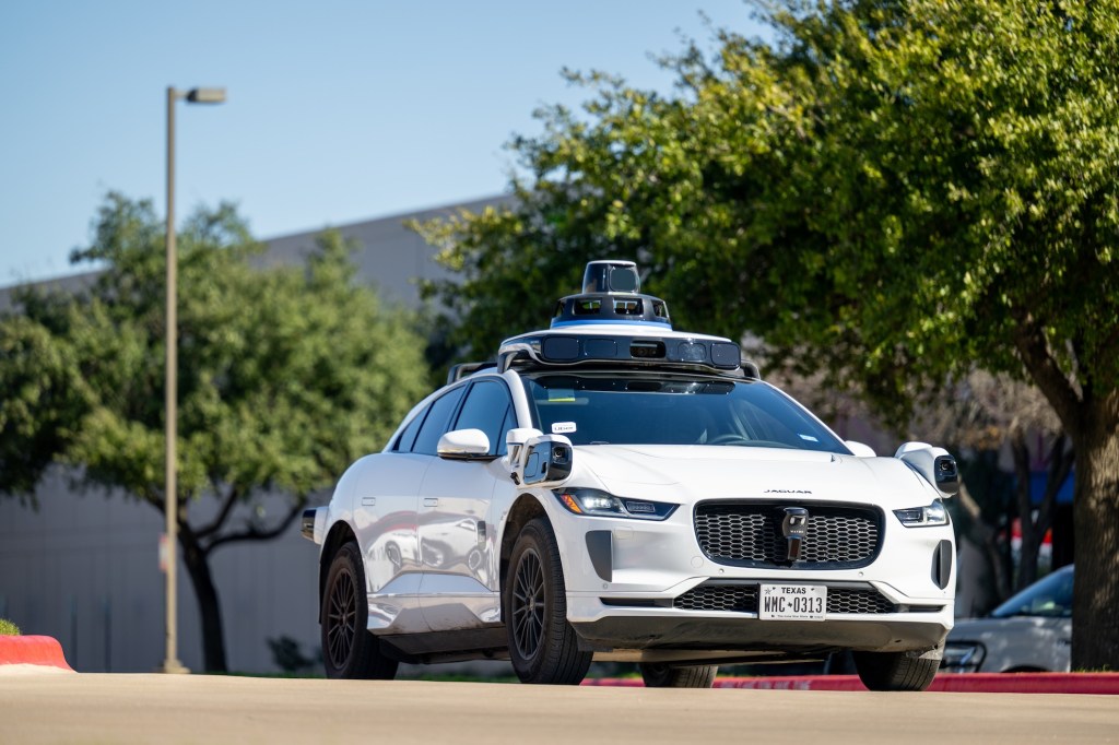 Waymo Deploys DoorDash Drivers to Address Autonomous Vehicle Door Closure Issue